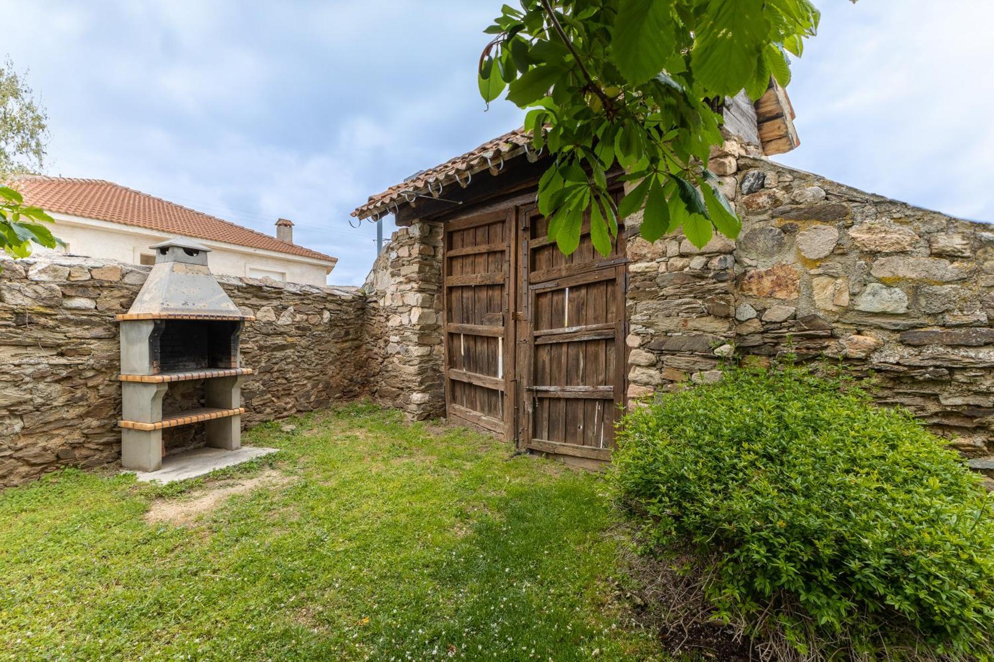 Вілла La Casona Y Casitas De Tabladillo Santa Maria la Real de Nieva Екстер'єр фото